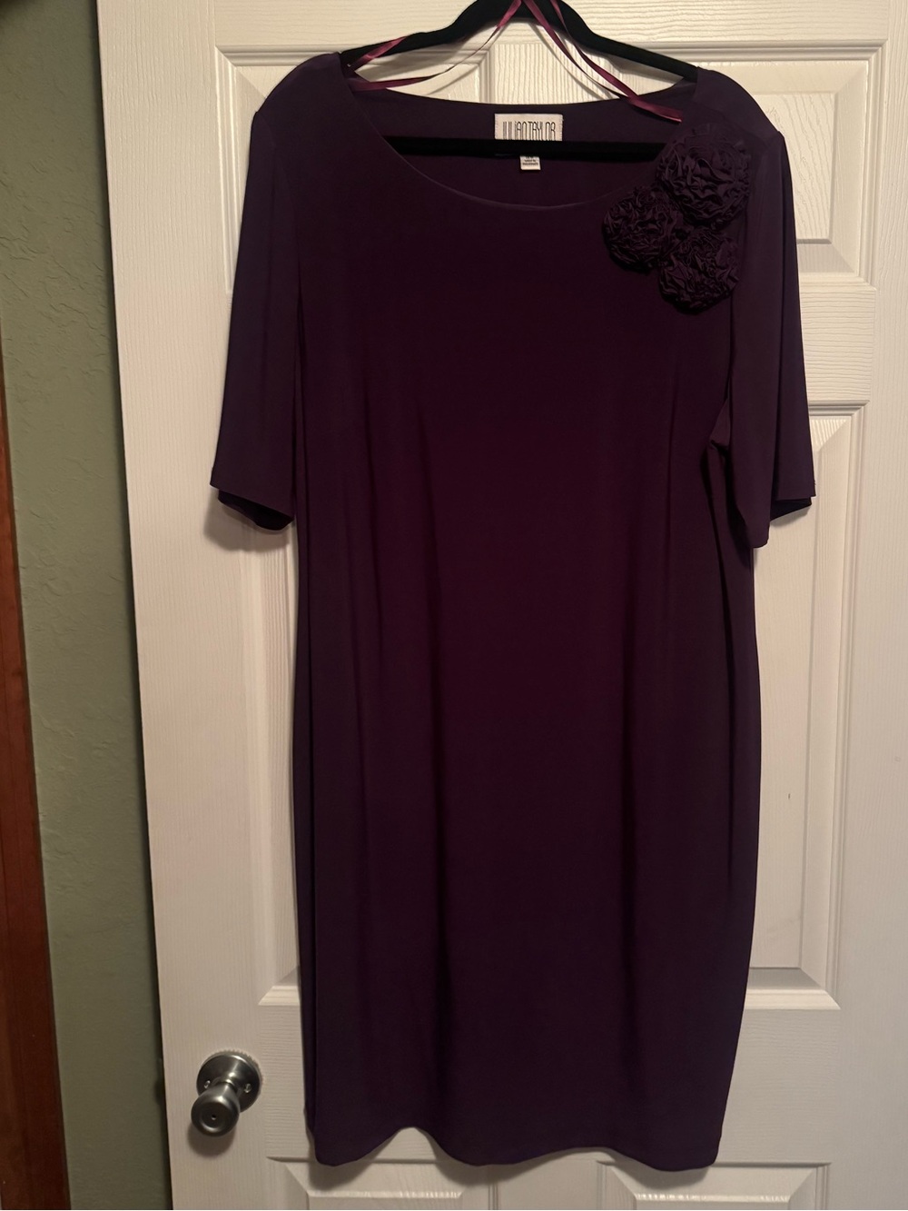 Julian Taylor Sz 18W Deep Purple Shift Dress w/ material attached flowers